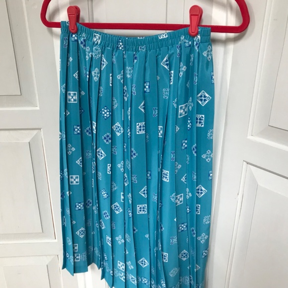 Leslie Fay Vintage Blue Bandana Print Pleated Skirt - Picture 8 of 15